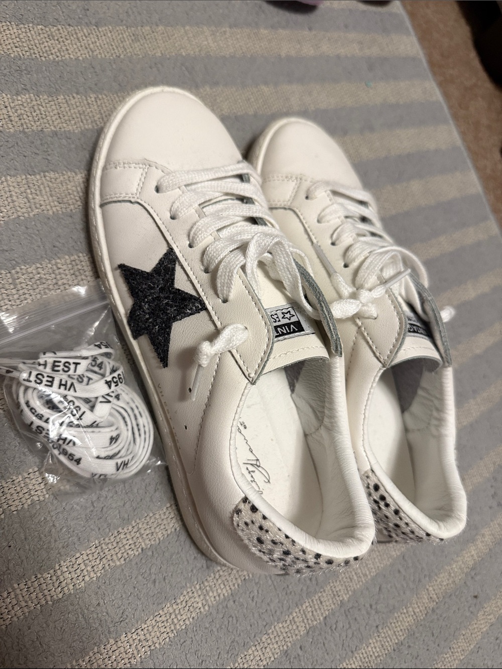 Vintage Havana White Sneakers with Black Star Accent Practically new condition